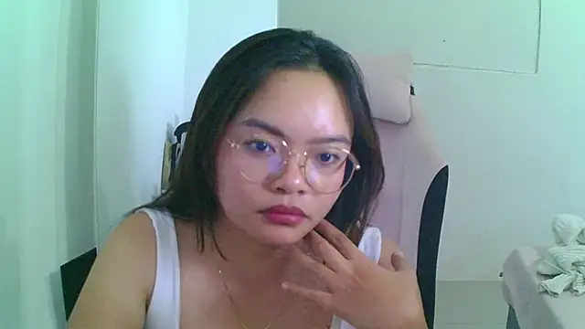 AlethiaBratsch webcam