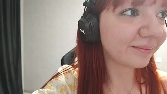 PureSanny webcam