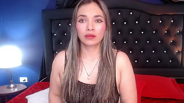 Kiaraa88 webcam
