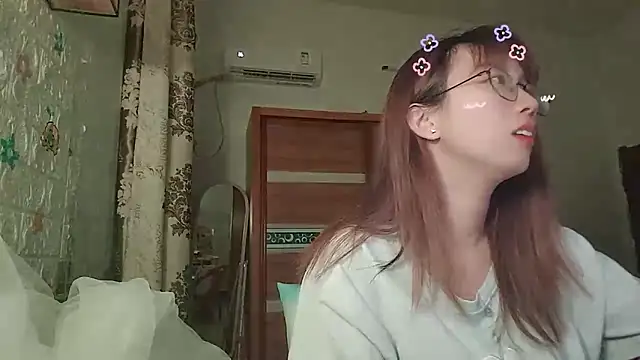 Lili_666 webcam