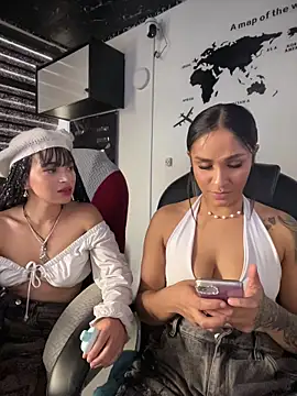 Isabella-Teen webcam