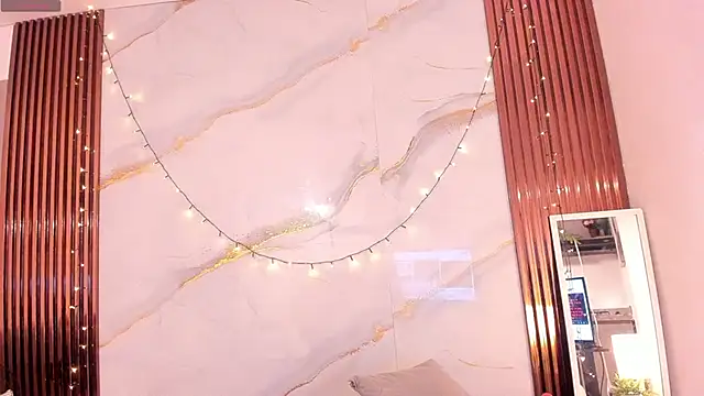 SaraApril_1 webcam