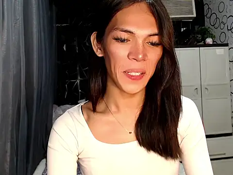 GORGEOUS_CARMEE webcam