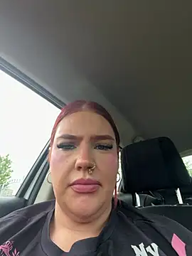 CurvyGirlMyla webcam