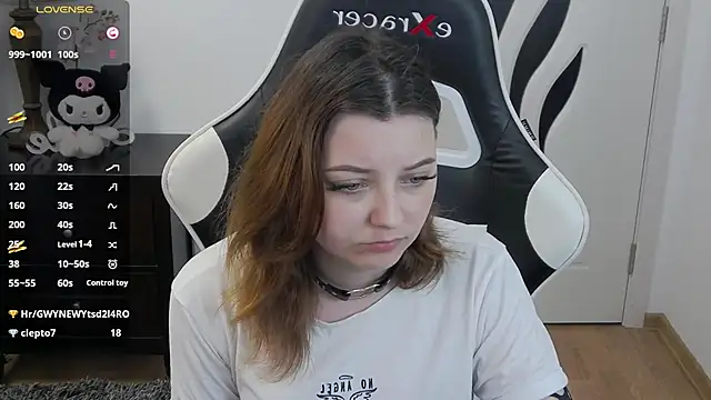 pretty_little_thing webcam