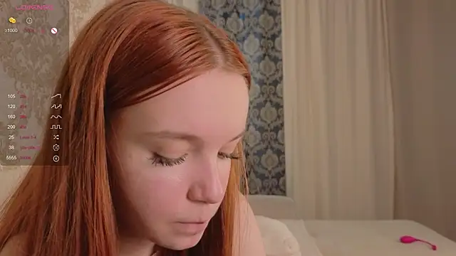 foxy_bloomm webcam