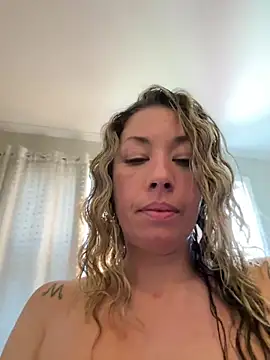 MiraKisss webcam