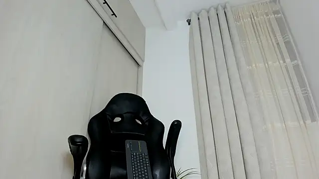 Biscuit_oliva webcam