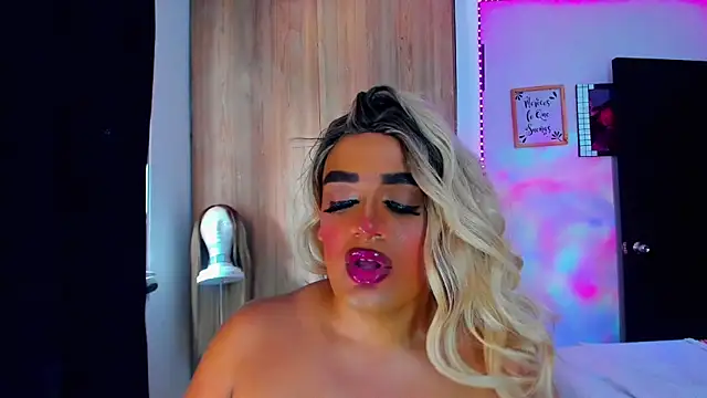 Amber_bigdick22 webcam
