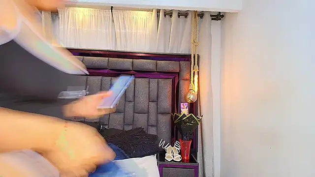 Karina_Mendoza webcam