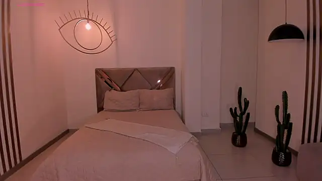 AmaraDivine webcam