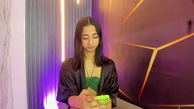 Miss_Isa_ webcam