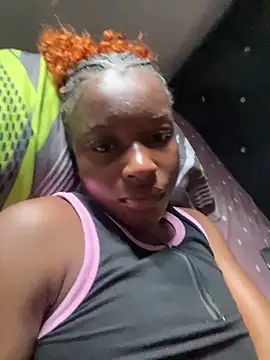 SassyPaulette webcam