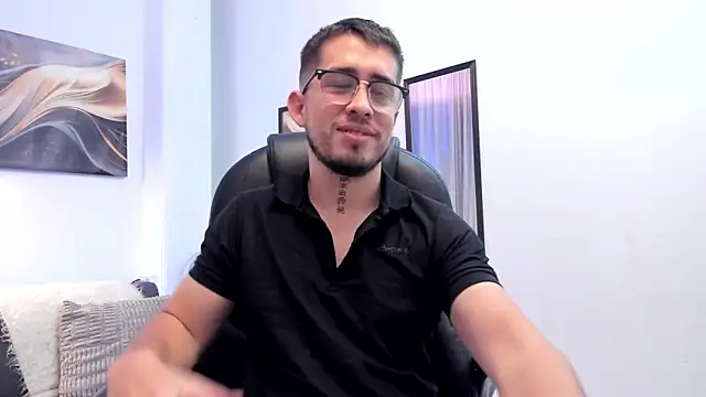 Tommas_Jhonson webcam