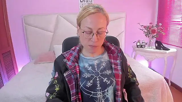 sammysanders - SammySanders's free webcam - UK Sex Cams