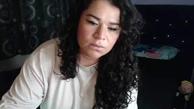 ANGELIQUE_KLANE live cam