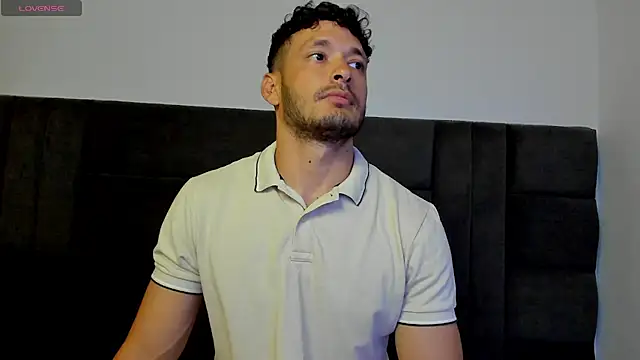 alejandro__2 - Alejandro__2's free webcam - UK Sex Cams
