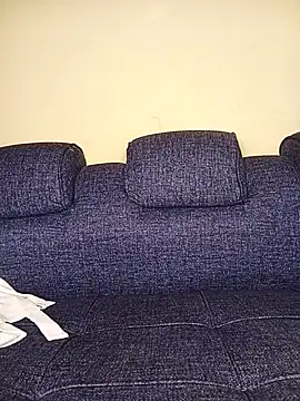 Cute_shy_Linda webcam