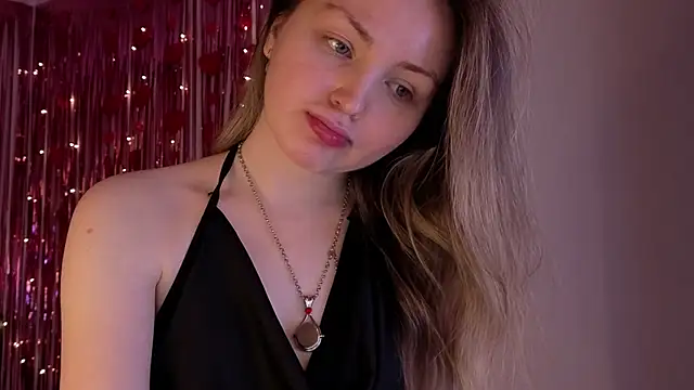 Lora_Rosee webcam