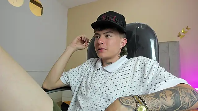 Nascary_Fox webcam
