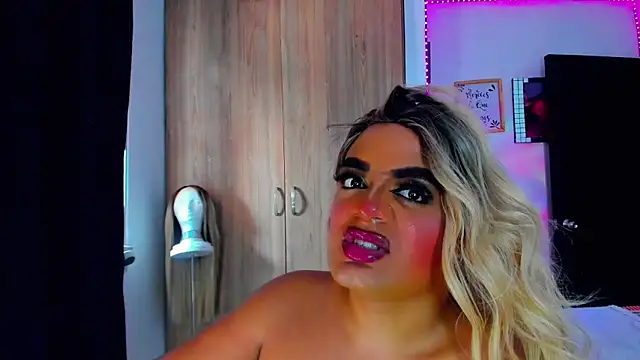 Amber_bigdick22 webcam