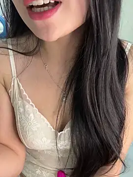 Lilyy_babyy webcam