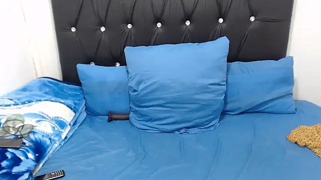 CreamyhotBoobs webcam