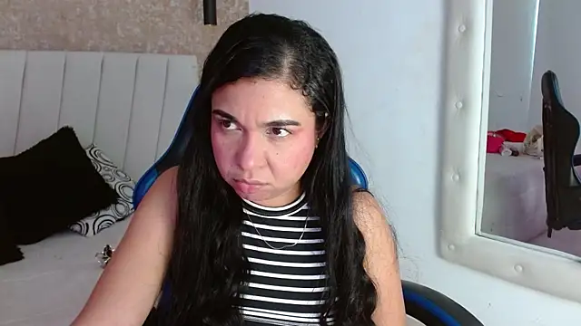 AliceSmity__ webcam