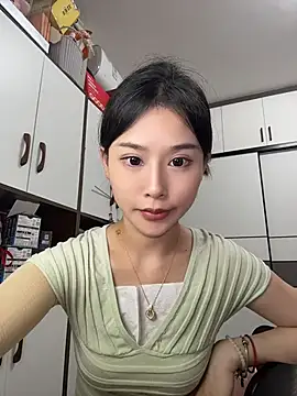 cuteluky18 webcam