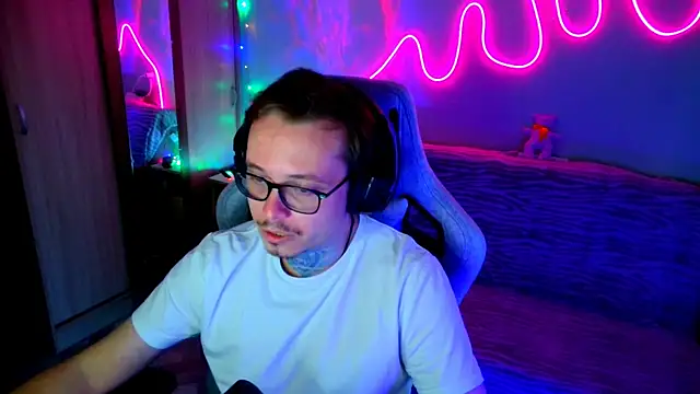 MeLanXolik webcam