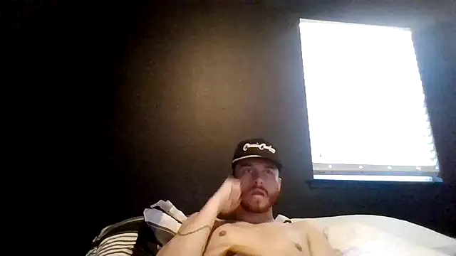 Tallhungcloudyyy webcam