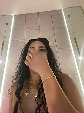 mina_hammani webcam