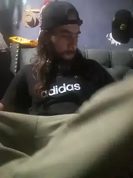 hairy_mannn webcam