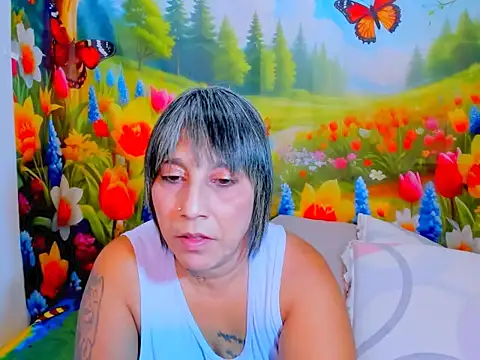 indianroxy webcam
