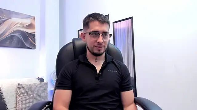 Tommas_Jhonson webcam
