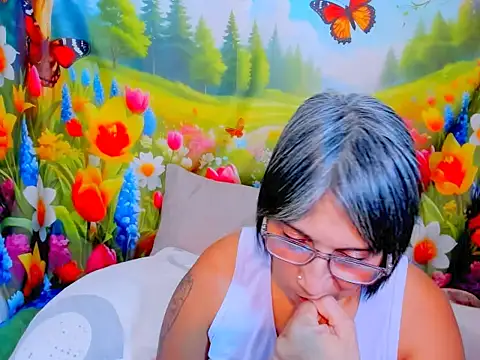 indianroxy webcam