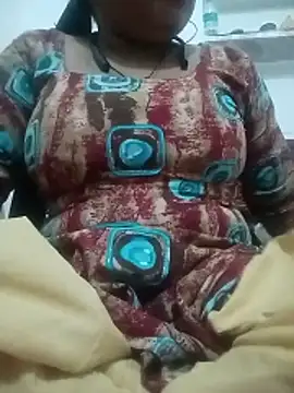 Menka_cut34 webcam