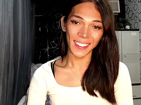 GORGEOUS_CARMEE webcam