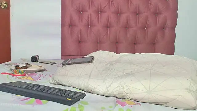 Sweet_Scarlett_ webcam