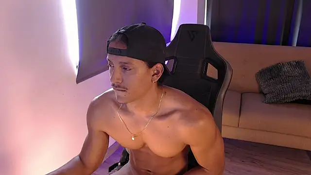 Liam_V webcam