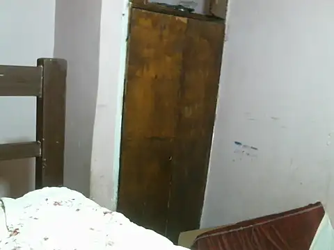 Horny-quen webcam