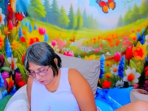 indianroxy webcam