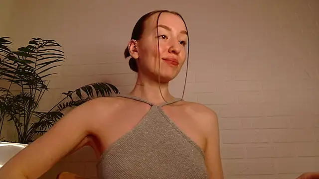 WhitePrincessLuna webcam
