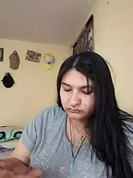 LauraHorny69 webcam