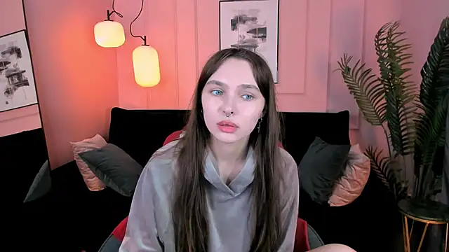 ChloeSunny webcam