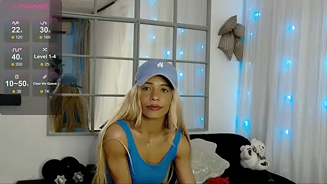 SarahRaynex webcam
