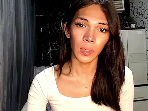 GORGEOUS_CARMEE webcam