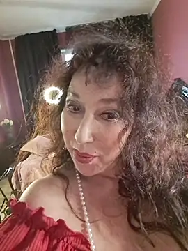 GypsyEsmeralda webcam