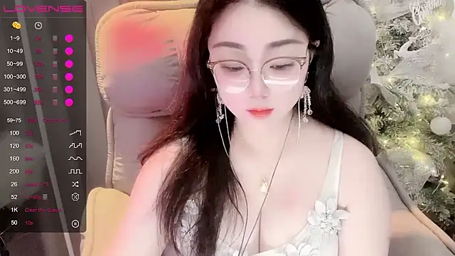 Monica-666888- webcam