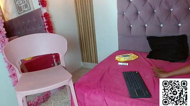 jade_roush webcam